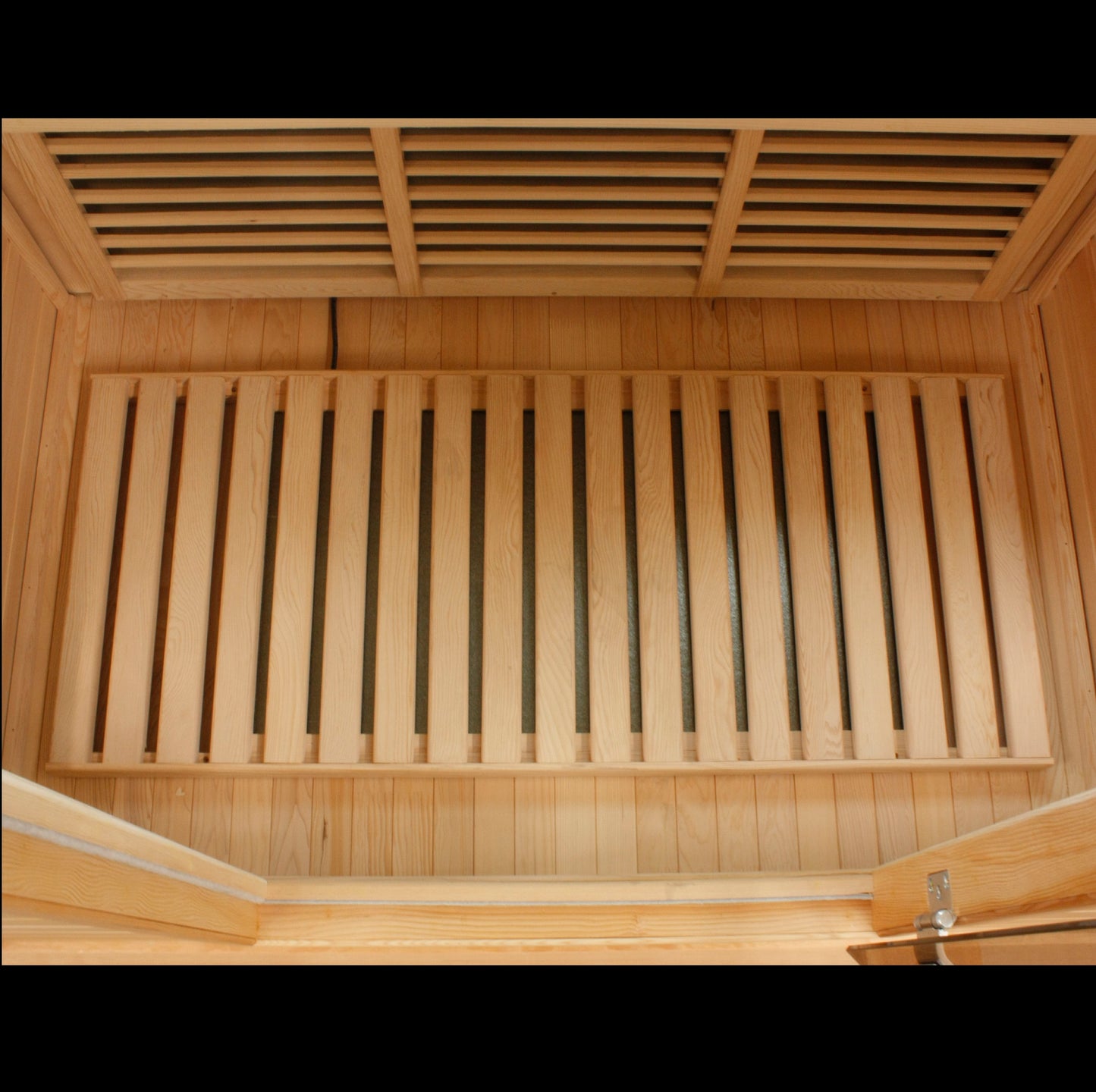 Maxxus 3-Person Corner Low EMF FAR Infrared Sauna (MX-K356-01 Hemlock)